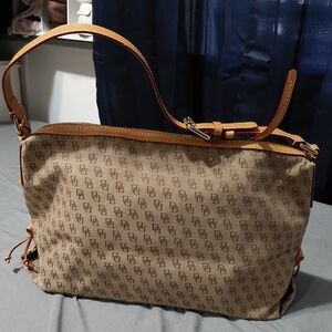 Dooney And Bourke Purse